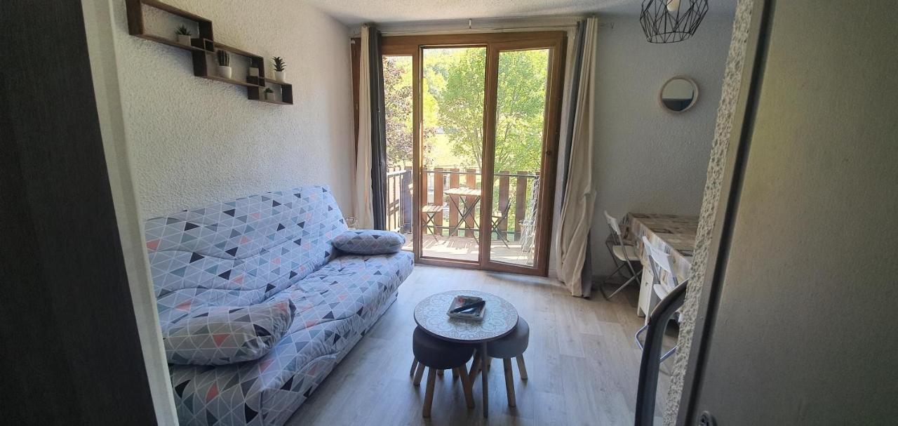 Studio 4 à 5 personnes Saint Jean Montclar Montclar  Extérieur photo